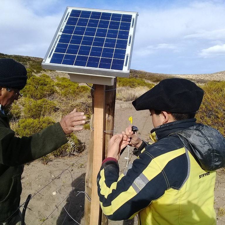 Jornada de Alambrado Eléctrico en Carro Quebrado