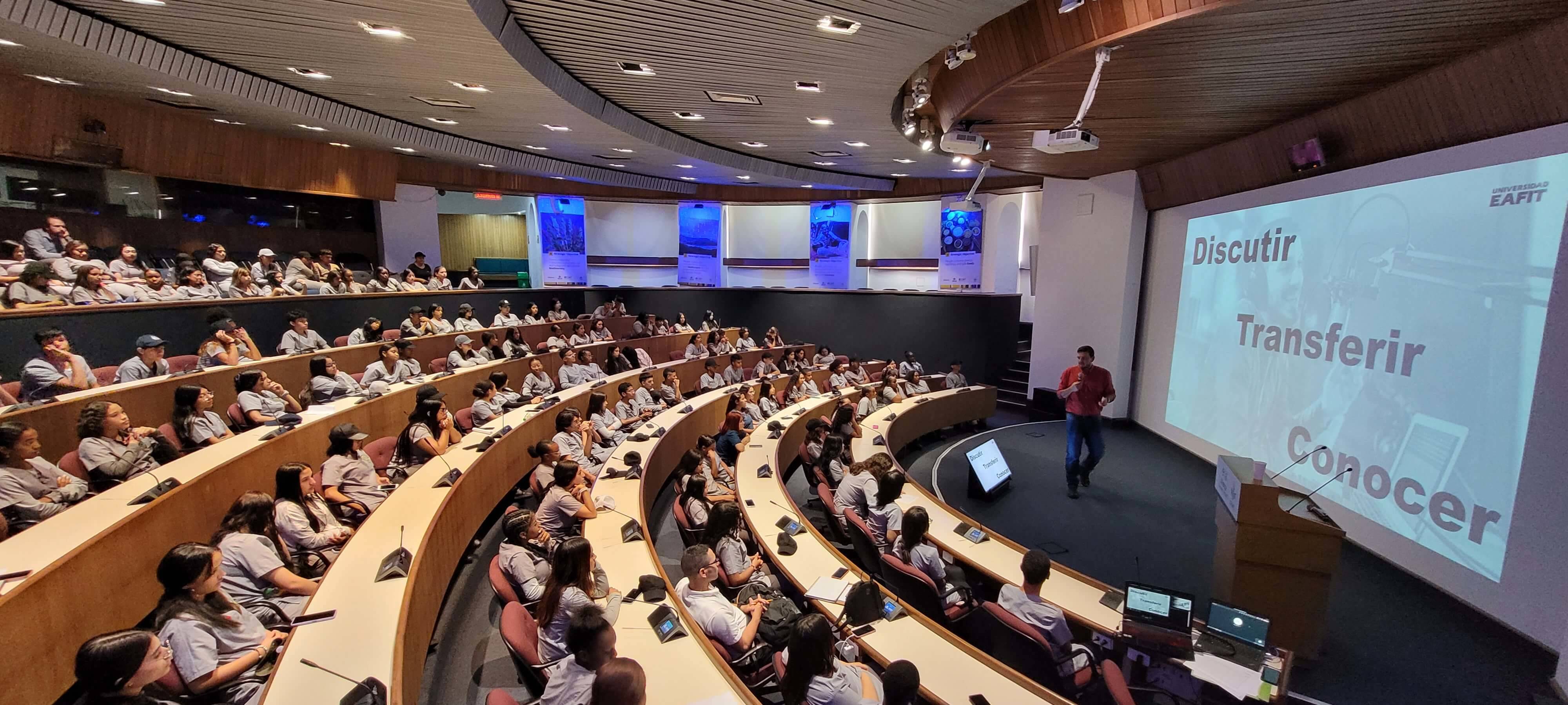  Participation in the Colombia and Ecuador University Tour organized by Agro-Bio