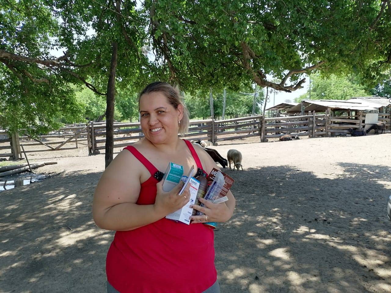 Technical assistance and supplies delivery in the Paraguayan Chaco