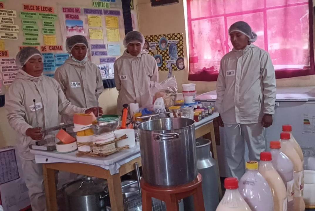 STUDENTS REPLICATING ATA'S DEFEND THEIR SOCIO-PRODUCTIVE PROJECT