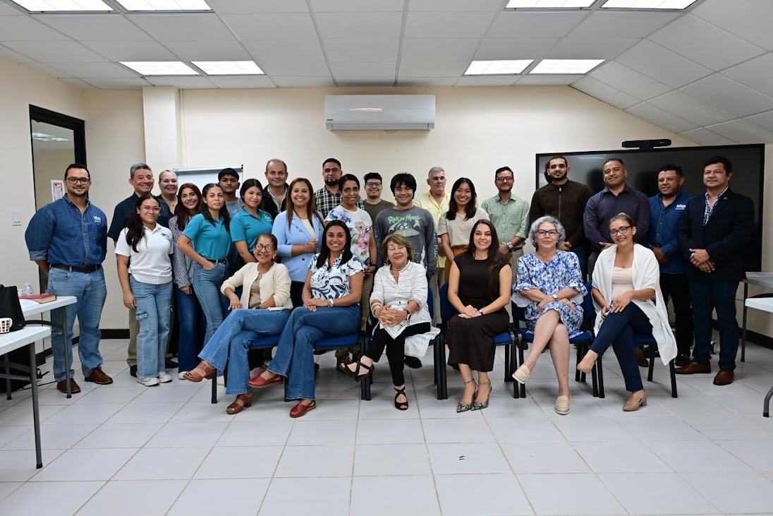 In Panama, researchers and students strengthened their capacities in vertical farming